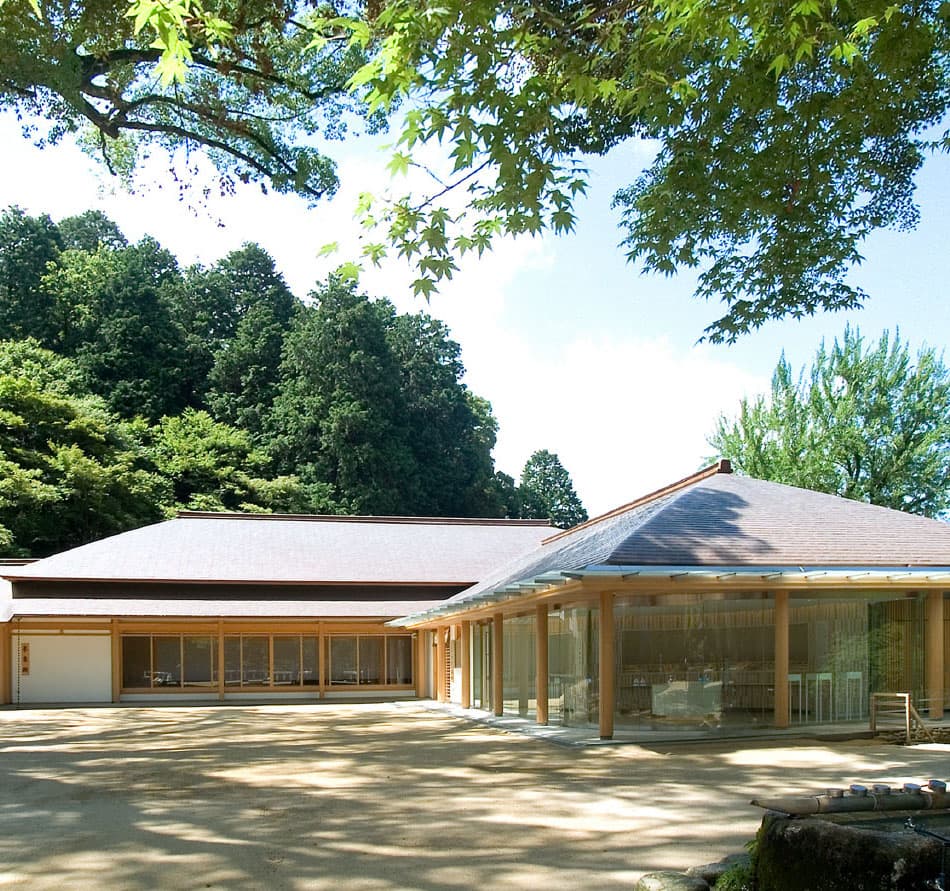 竈門神社参集殿